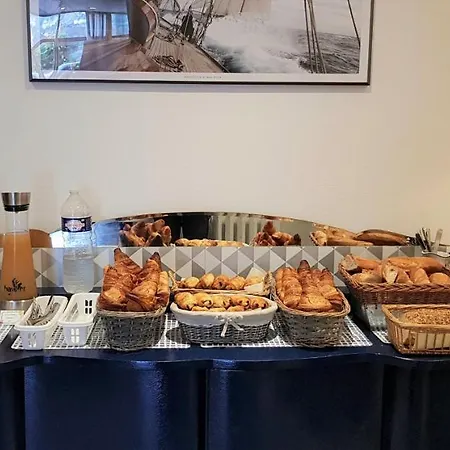 Vent D'ouest ホテル 2*